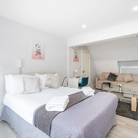 Securematics Superior Studio Apartments London Exteriör bild