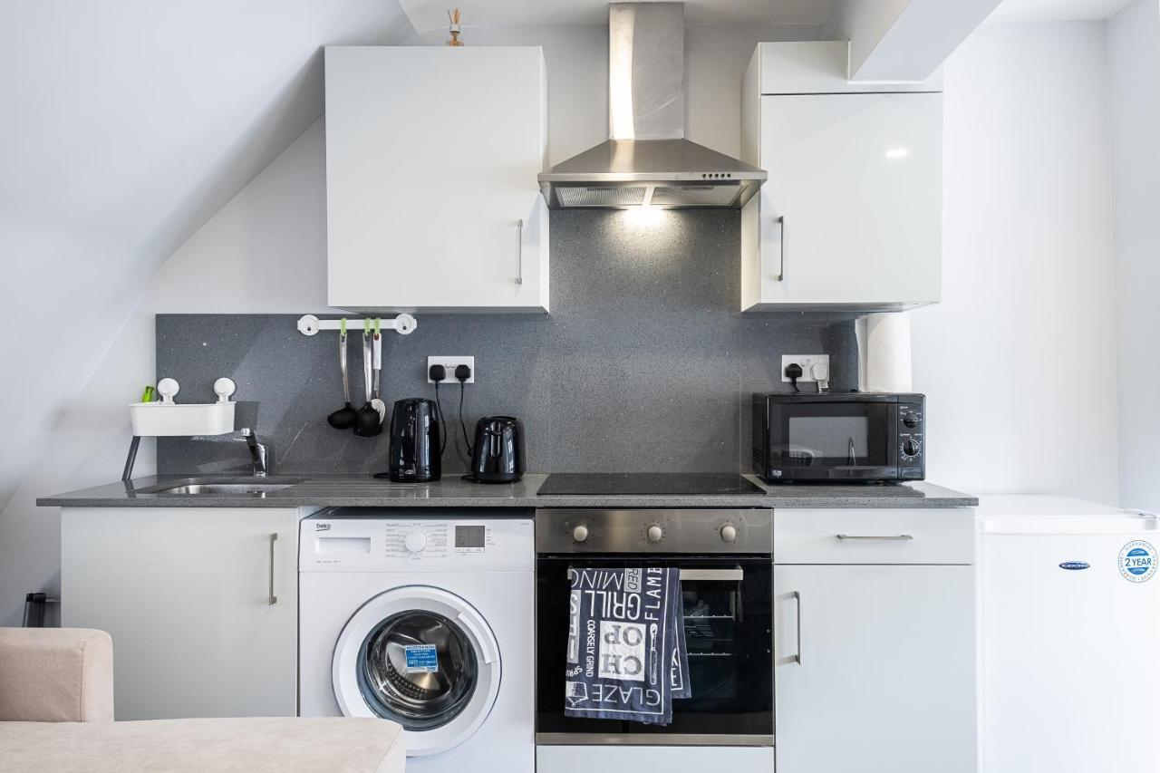 Securematics Superior Studio Apartments London Exteriör bild
