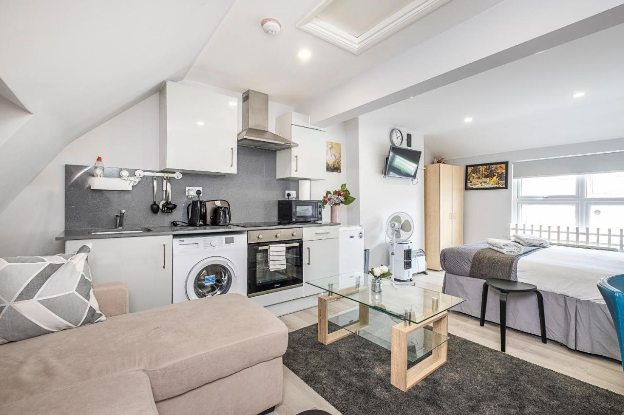 Securematics Superior Studio Apartments London Exteriör bild