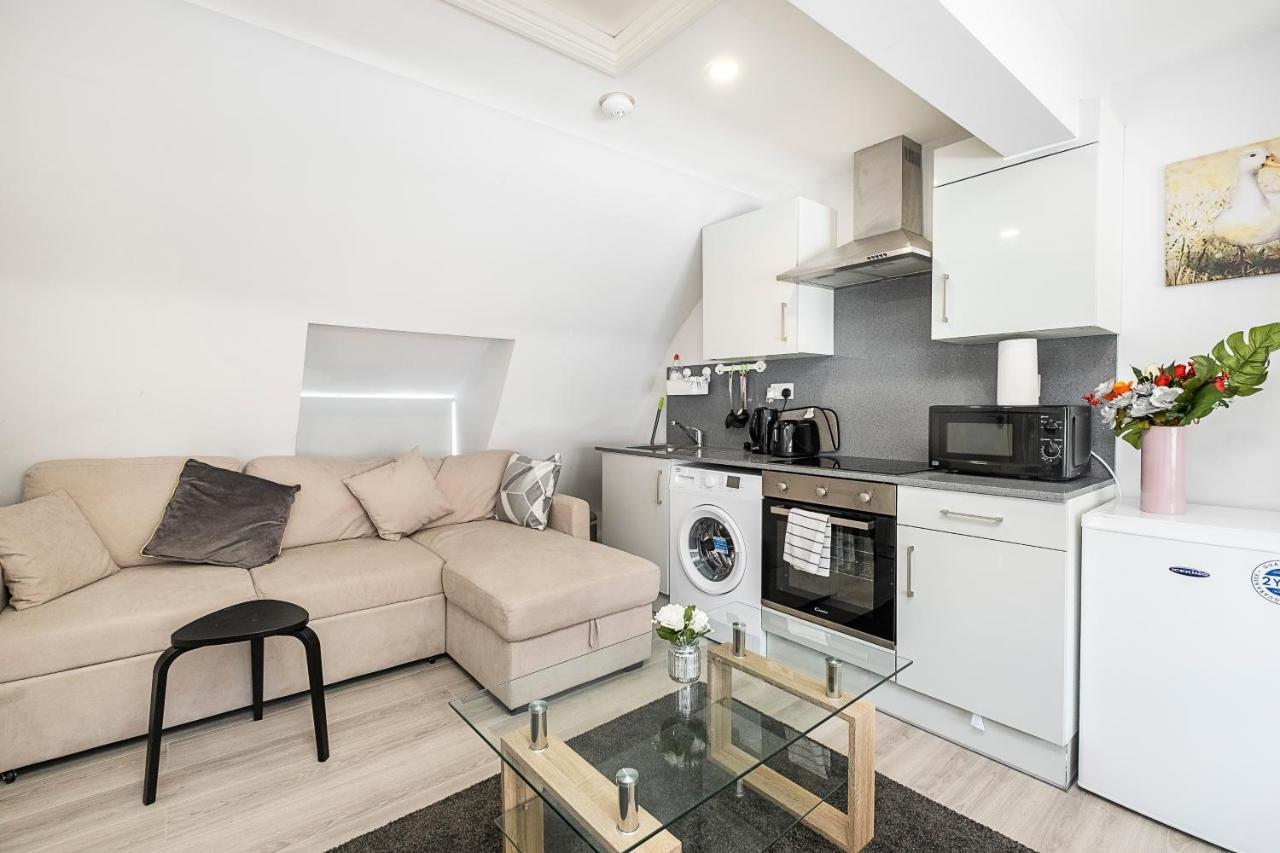 Securematics Superior Studio Apartments London Exteriör bild